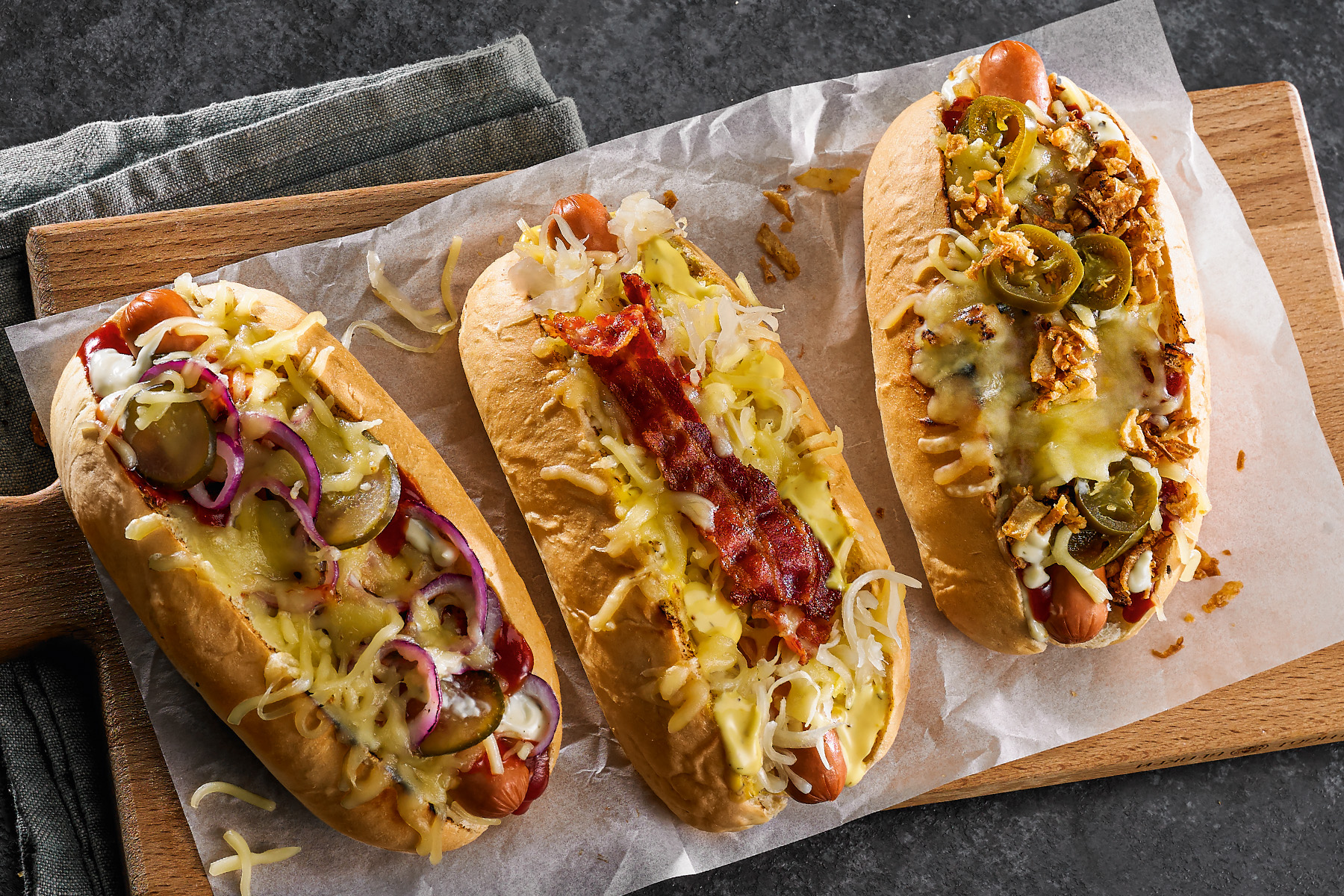 <h2>HOT NEWS</h2>: <h2>UNSERE HOT DOGS SCHMECKEN JETZT NOCH BESSER</h2>